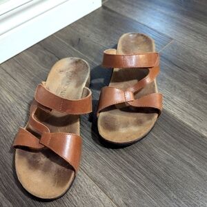 Vionic Othroheel Brown Leather Women's Sandals. Slides. Adjustable Strap.